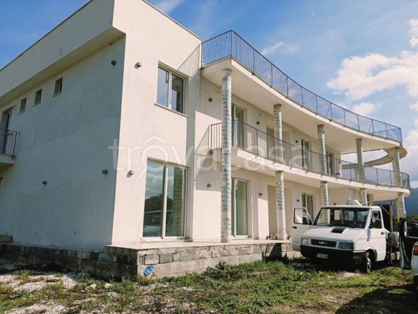 casa indipendente in vendita a Sant'Ambrogio sul Garigliano