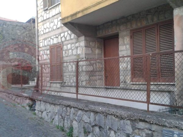 casa indipendente in vendita a Sant'Ambrogio sul Garigliano