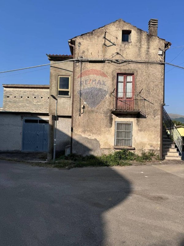 casa indipendente in vendita a Sant'Andrea del Garigliano