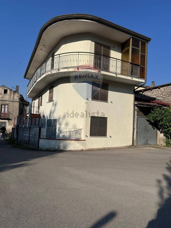 casa semindipendente in vendita a Sant'Andrea del Garigliano