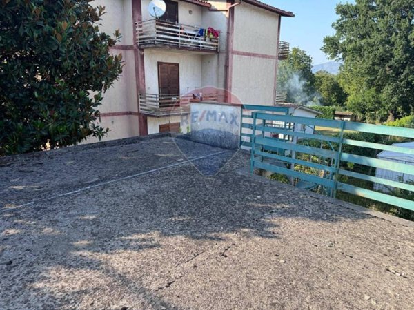 casa indipendente in vendita a Sant'Andrea del Garigliano