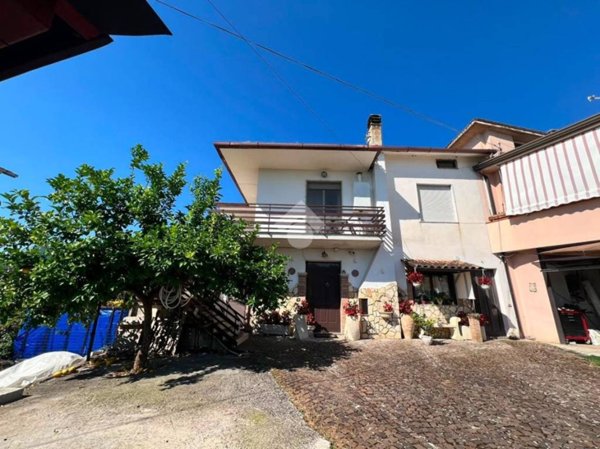 appartamento in vendita a Sant'Andrea del Garigliano