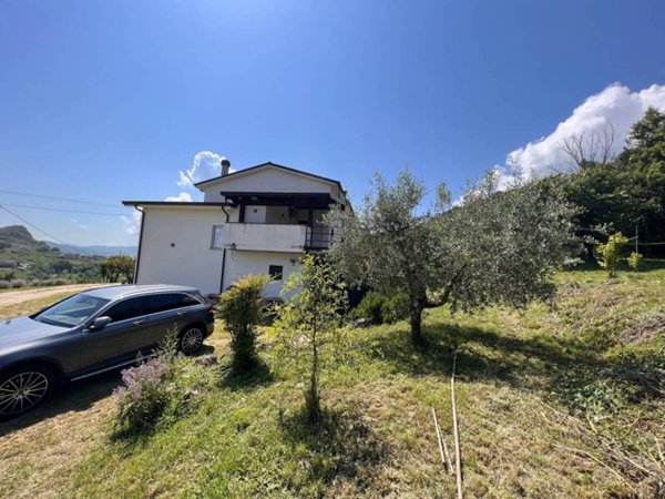 casa indipendente in vendita a Sant'Apollinare