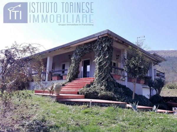casa indipendente in vendita a Sant'Apollinare