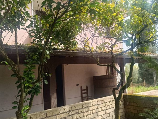 casa indipendente in vendita a Sant'Apollinare