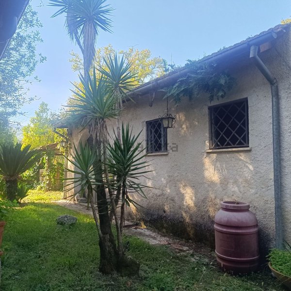 casa indipendente in vendita a Sant'Apollinare