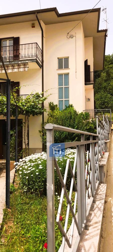 casa indipendente in vendita a Sant'Elia Fiumerapido in zona Valleluce