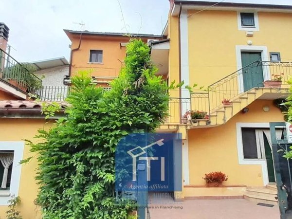 casa indipendente in vendita a Sant'Elia Fiumerapido