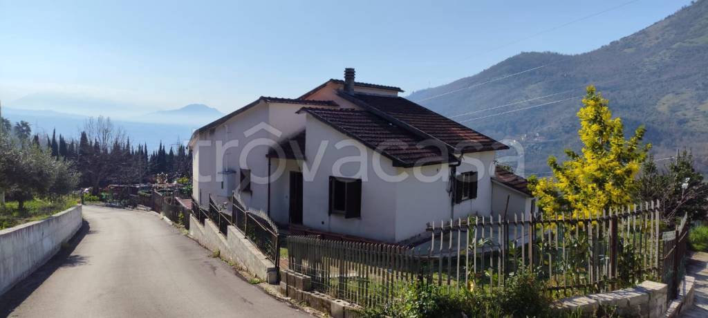 casa indipendente in vendita a Sant'Elia Fiumerapido in zona Olivella