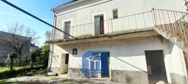 casa indipendente in vendita a Sant'Elia Fiumerapido