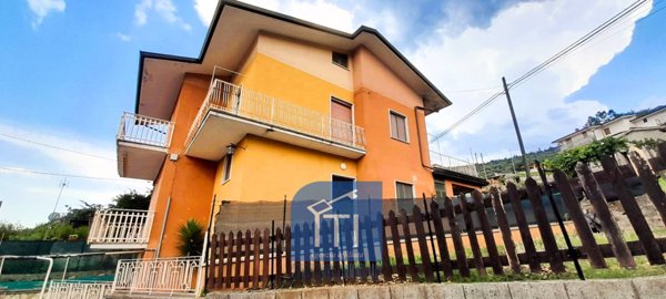 casa indipendente in vendita a Sant'Elia Fiumerapido in zona Valleluce
