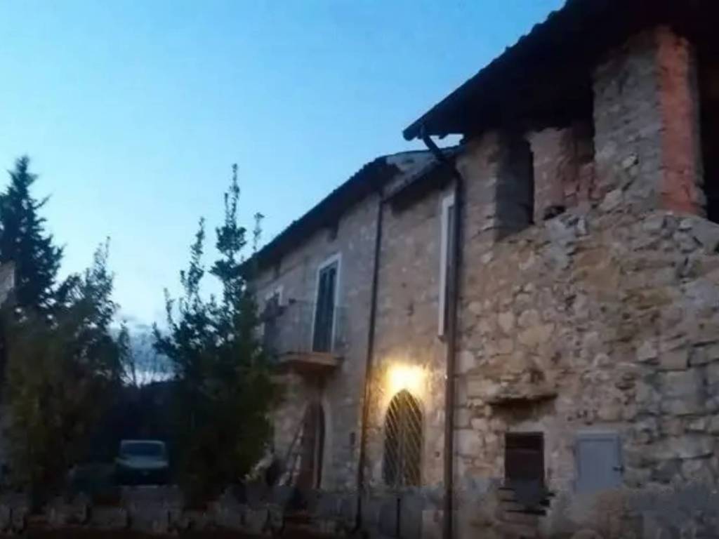 casa indipendente in vendita a Sant'Elia Fiumerapido in zona Olivella