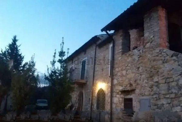 casa indipendente in vendita a Sant'Elia Fiumerapido in zona Olivella