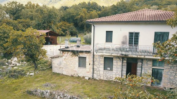 casa indipendente in vendita a Sant'Elia Fiumerapido