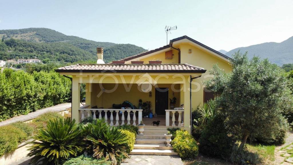 casa indipendente in vendita a Sant'Elia Fiumerapido