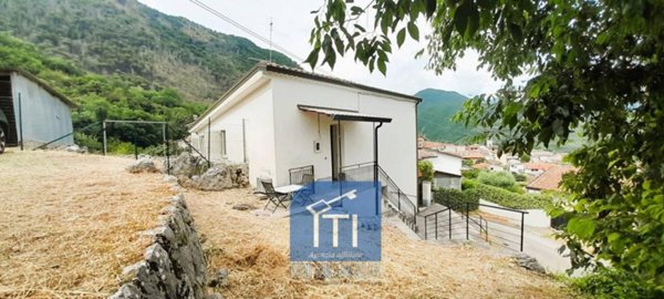 appartamento in vendita a Sant'Elia Fiumerapido in zona Valleluce