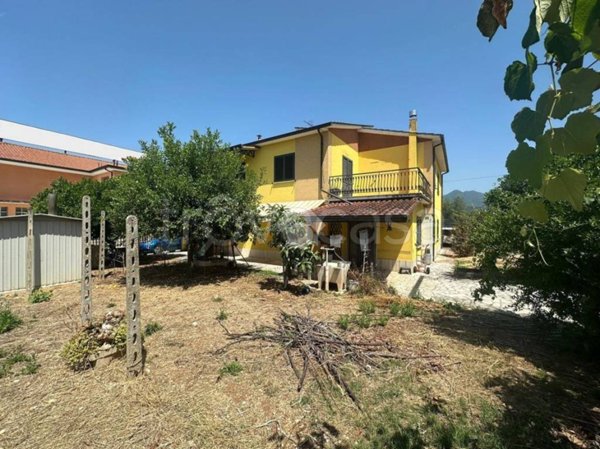 casa indipendente in vendita a Sant'Elia Fiumerapido