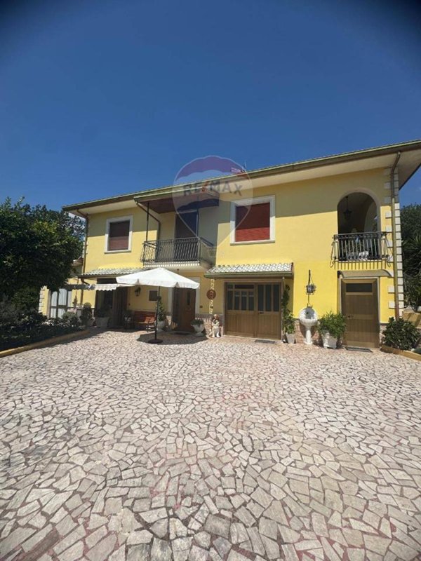 casa indipendente in vendita a Sant'Elia Fiumerapido