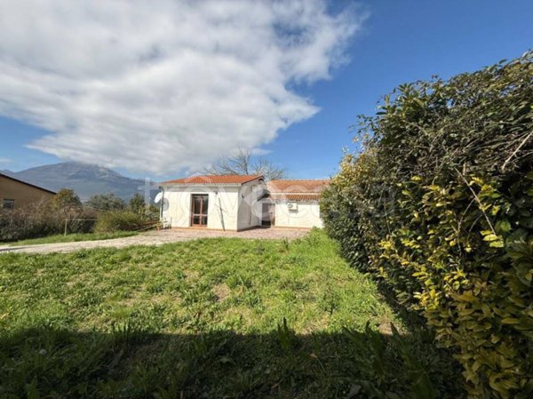 casa indipendente in vendita a Sant'Elia Fiumerapido