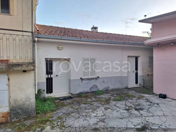 casa indipendente in vendita a Sant'Elia Fiumerapido in zona Portella