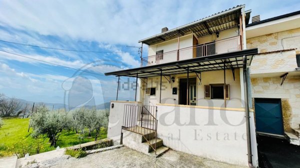 casa indipendente in vendita a Santopadre