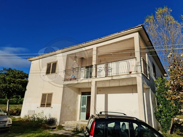 casa indipendente in vendita a Santopadre