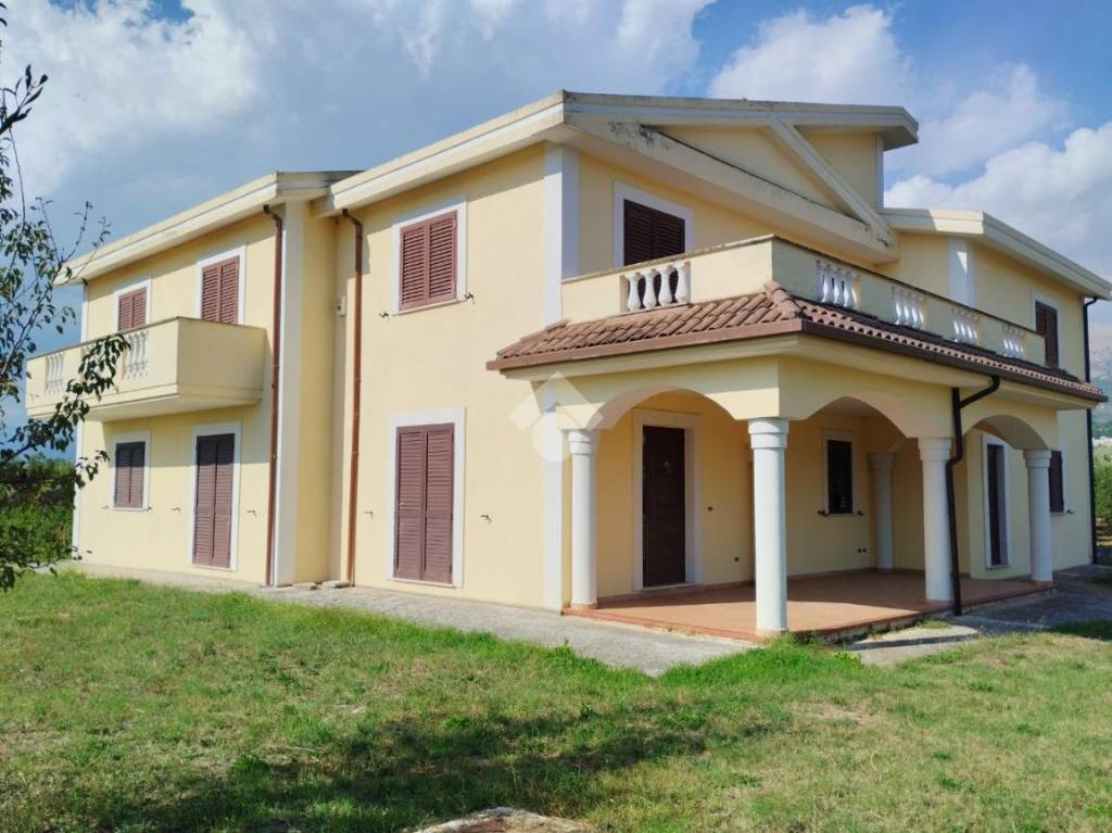 casa indipendente in vendita a San Vittore del Lazio