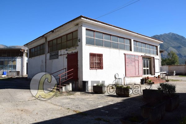 locale commerciale in vendita a San Vittore del Lazio