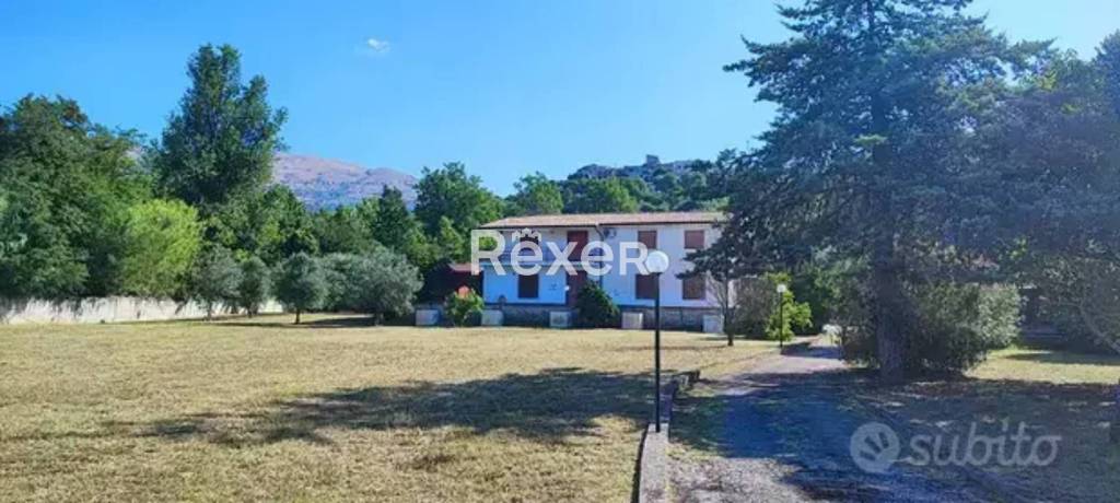 casa indipendente in vendita a San Vittore del Lazio in zona Mirteti