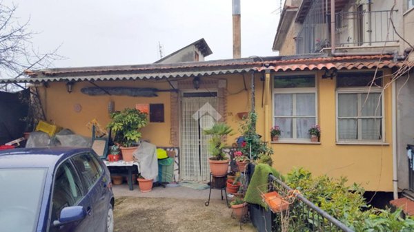 casa indipendente in vendita a Serrone in zona La Forma