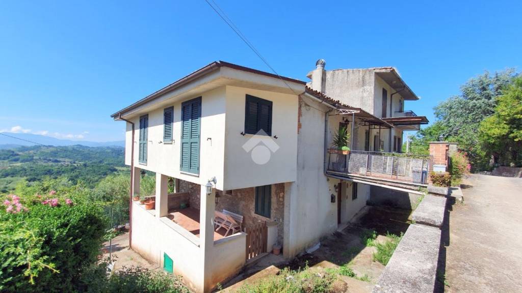 appartamento in vendita a Serrone in zona San Quirico