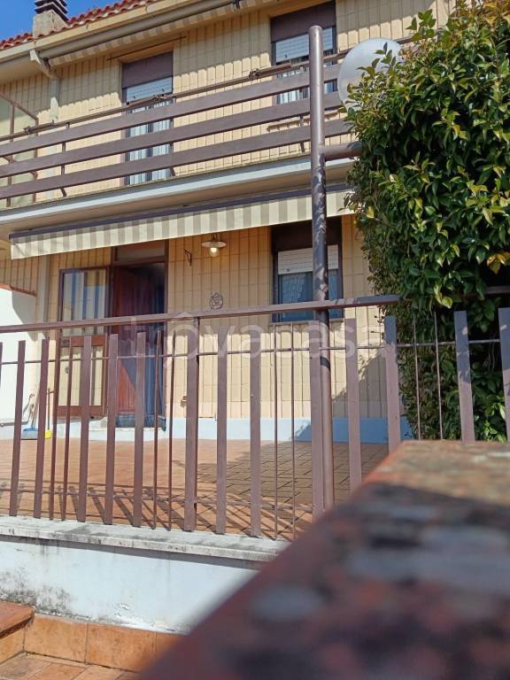 casa indipendente in vendita a Serrone