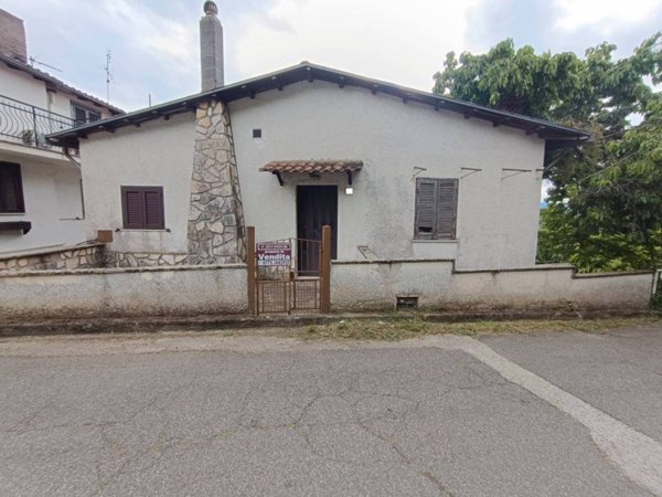 appartamento in vendita a Serrone in zona San Quirico