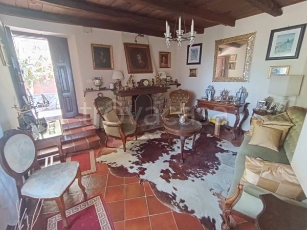 casa indipendente in vendita a Serrone