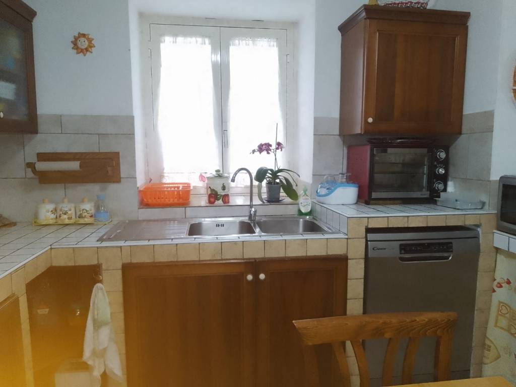 casa indipendente in vendita a Serrone in zona La Forma