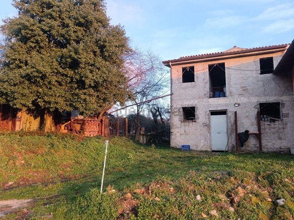 casa semindipendente in vendita a Serrone