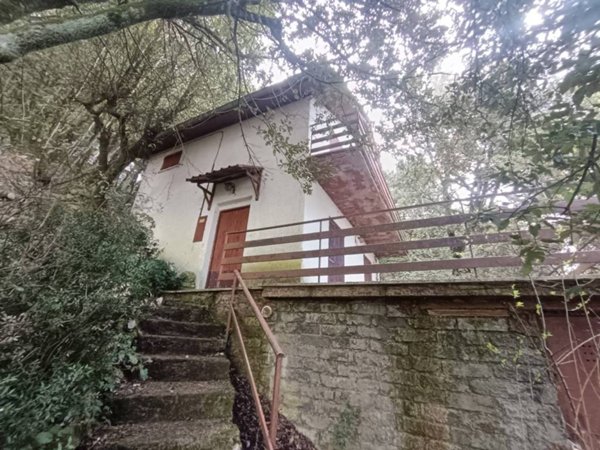 casa indipendente in vendita a Serrone