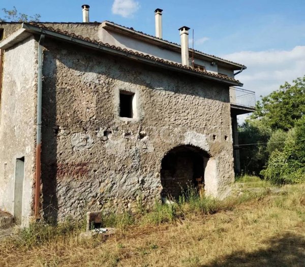 appartamento in vendita a Serrone in zona La Forma