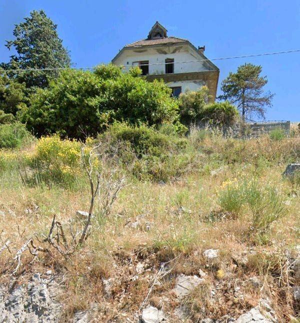 casa indipendente in vendita a Serrone