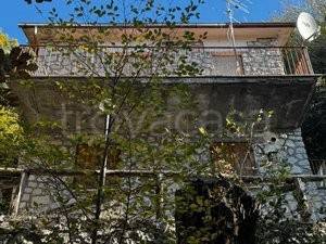 casa indipendente in vendita a Serrone