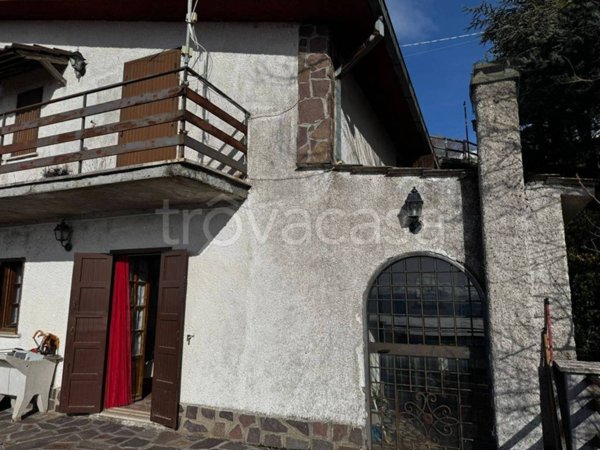 casa indipendente in vendita a Serrone