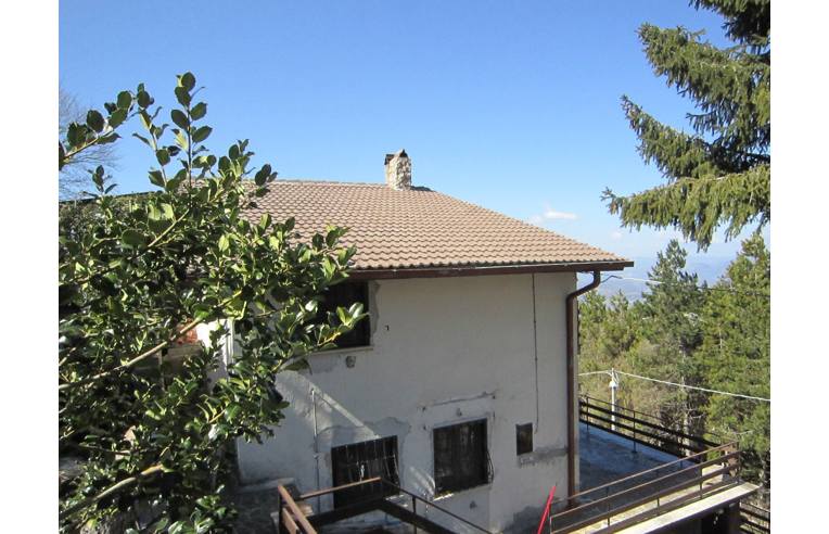 casa indipendente in vendita a Serrone