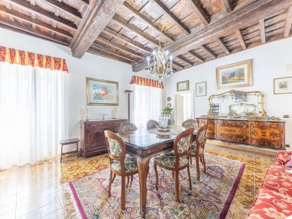 casa indipendente in vendita a Serrone