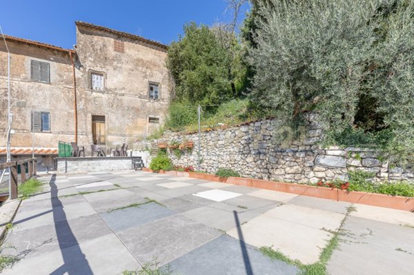 casa indipendente in vendita a Serrone