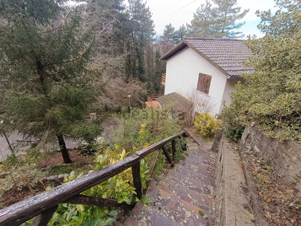 casa indipendente in vendita a Serrone