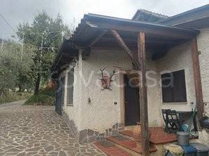 casa indipendente in vendita a Serrone in zona La Forma