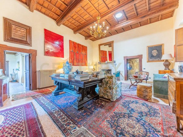 casale in vendita a Serrone in zona La Forma