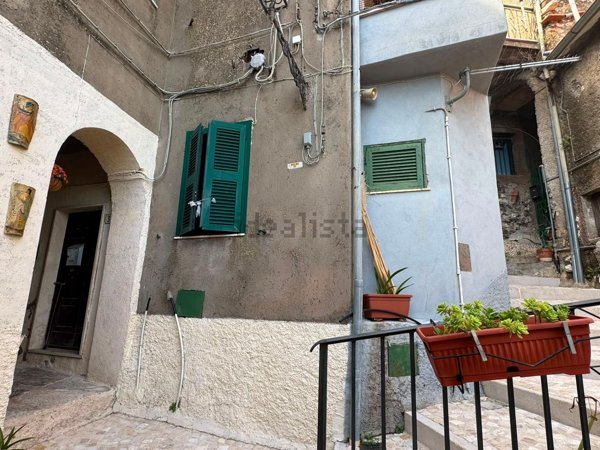 appartamento in vendita a Serrone in zona La Forma