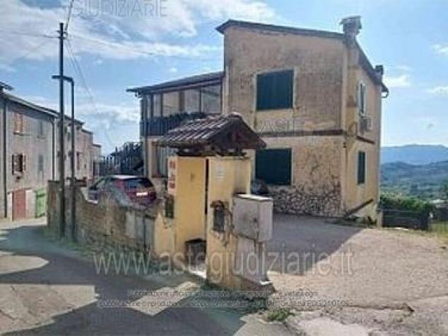 casa indipendente in vendita a Serrone