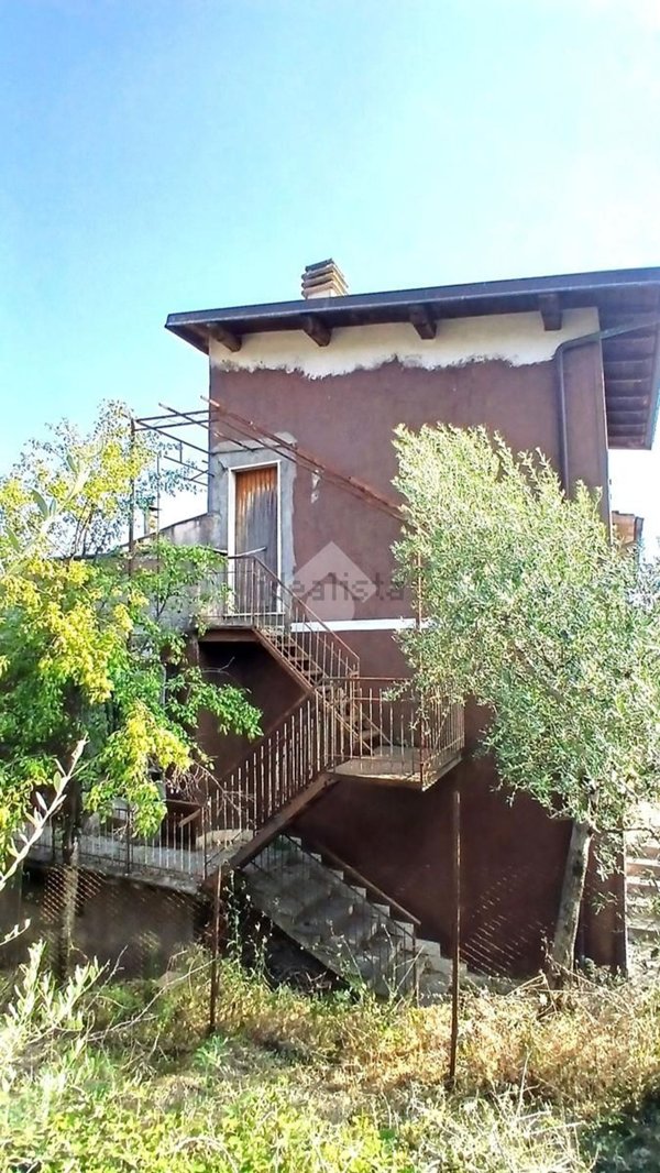 appartamento in vendita a Serrone in zona La Forma